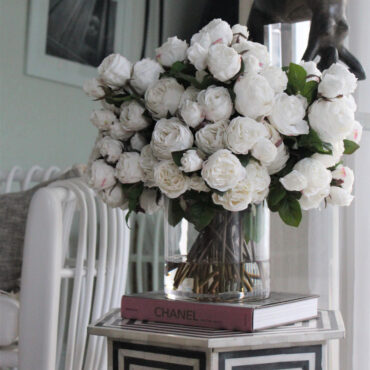 English Roses in Clear Glass Cylinder for stylish interiors | Avenmoss